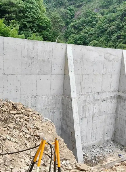 衡水桃城区重力式挡土墙